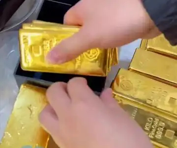 Chi 2,4 tỷ mua v&agrave;ng, sau 15 năm c&oacute; 6,3 tỷ đồng, người đ&agrave;n &ocirc;ng thừa nhận: &ldquo;T&ocirc;i l&atilde;i đậm 159% nhưng bất an, mất ăn mất ngủ&rdquo;- Ảnh 1.