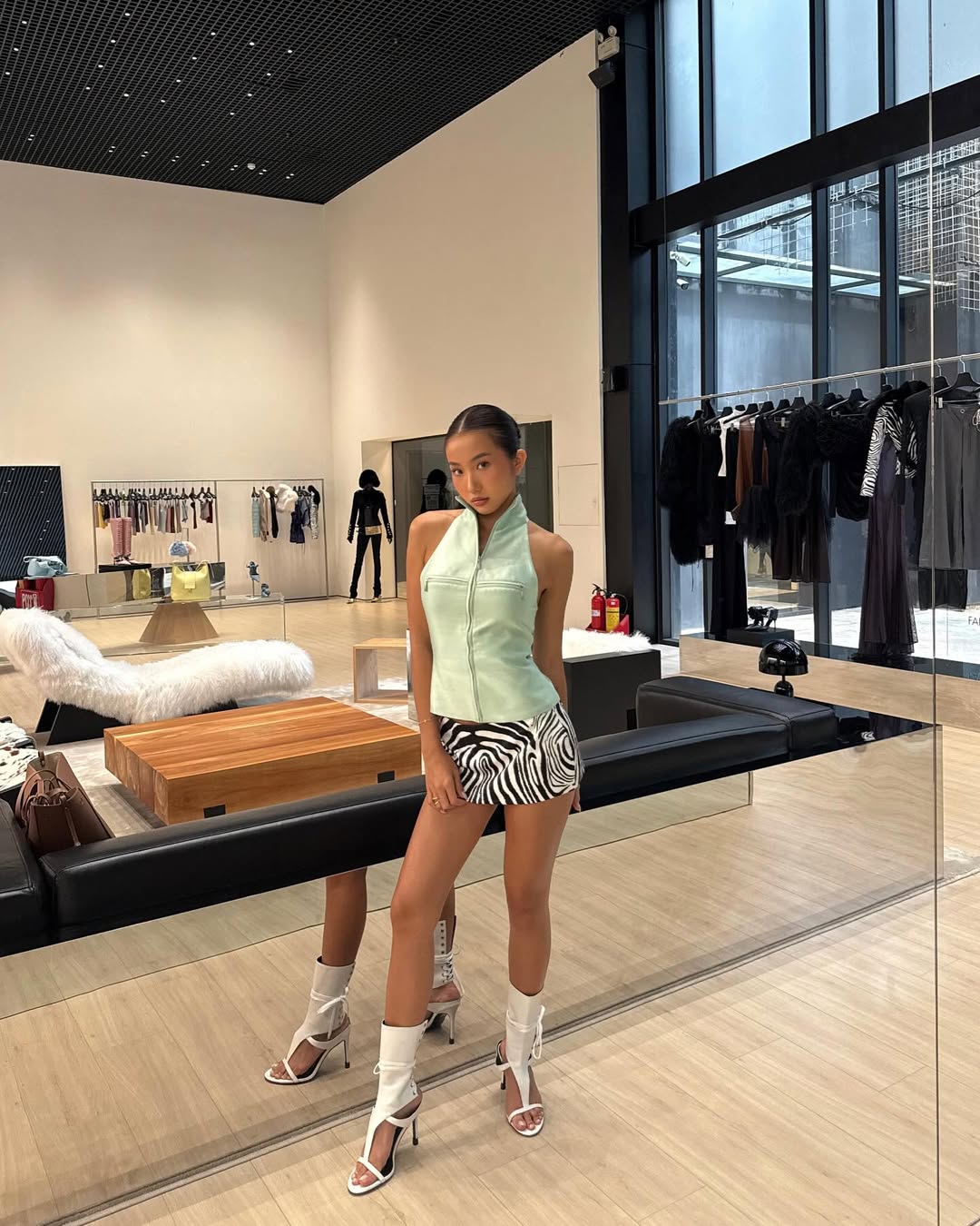 Kh&aacute;nh Huyền 2k4 thay đổi khủng khiếp- Ảnh 17.