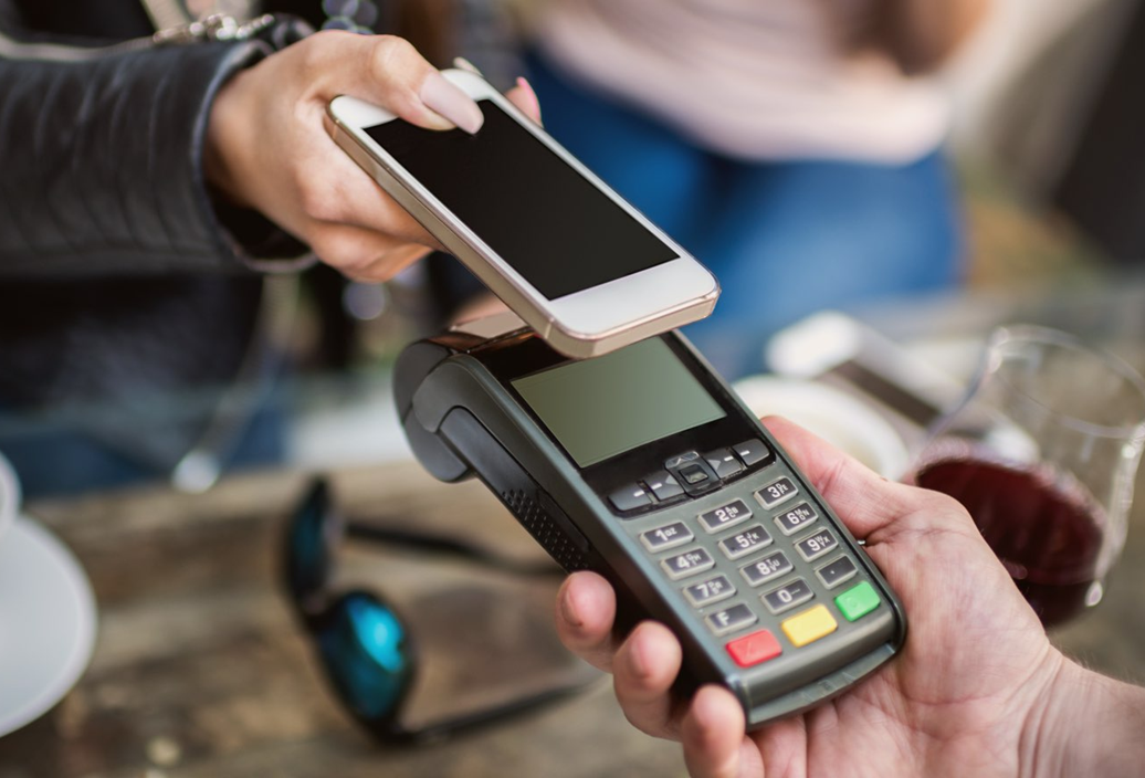 Du lịch y tế b&ugrave;ng nổ, thanh to&aacute;n kh&ocirc;ng bi&ecirc;n giới đang "đỡ g&aacute;nh" cho người bệnh ra sao?- Ảnh 1.