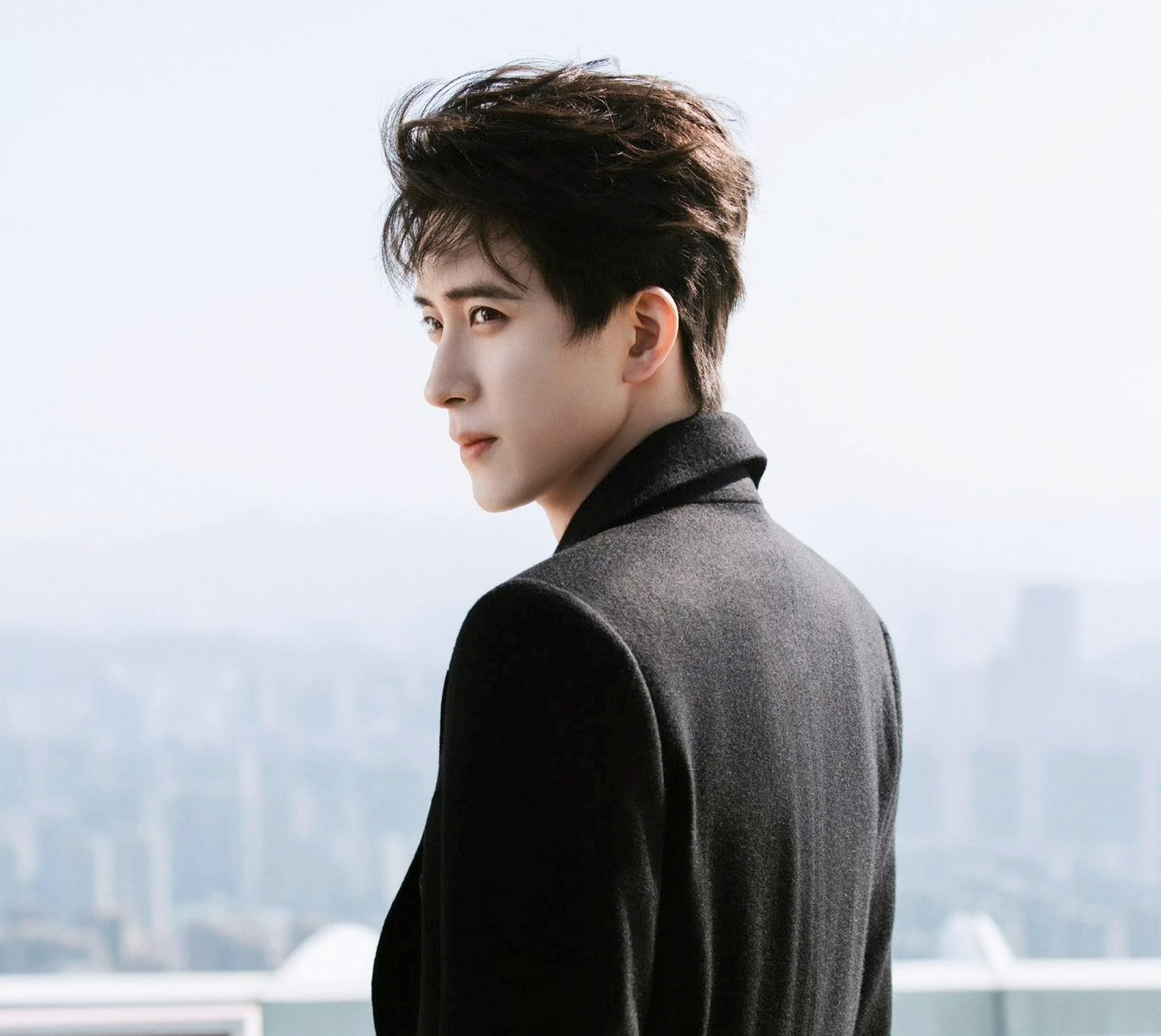 Tổng t&agrave;i ng&agrave;y đi l&agrave;m bằng trực thăng, tối l&aacute;i Bentley dạo phố: Visual tuyệt đối ng&ocirc;n t&igrave;nh kh&ocirc;ng b&uacute;t mực n&agrave;o tả nổi- Ảnh 7.