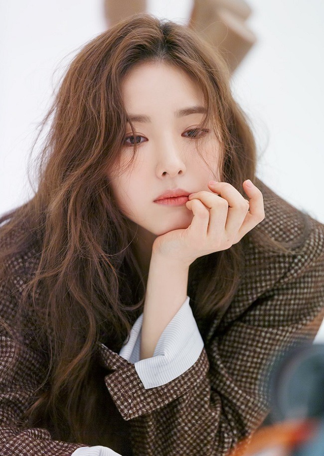 Mỹ nhân hoàn hảo từ mặt mũi đến body, ngay cả style cũng không thể tìm được lời chê: Cả showbiz gọi tên 1 người- Ảnh 4. Mỹ nhân hoàn hảo từ mặt mũi đến body, ngay cả style cũng không thể tìm được lời chê: Cả showbiz gọi tên 1 người- Ảnh 4.