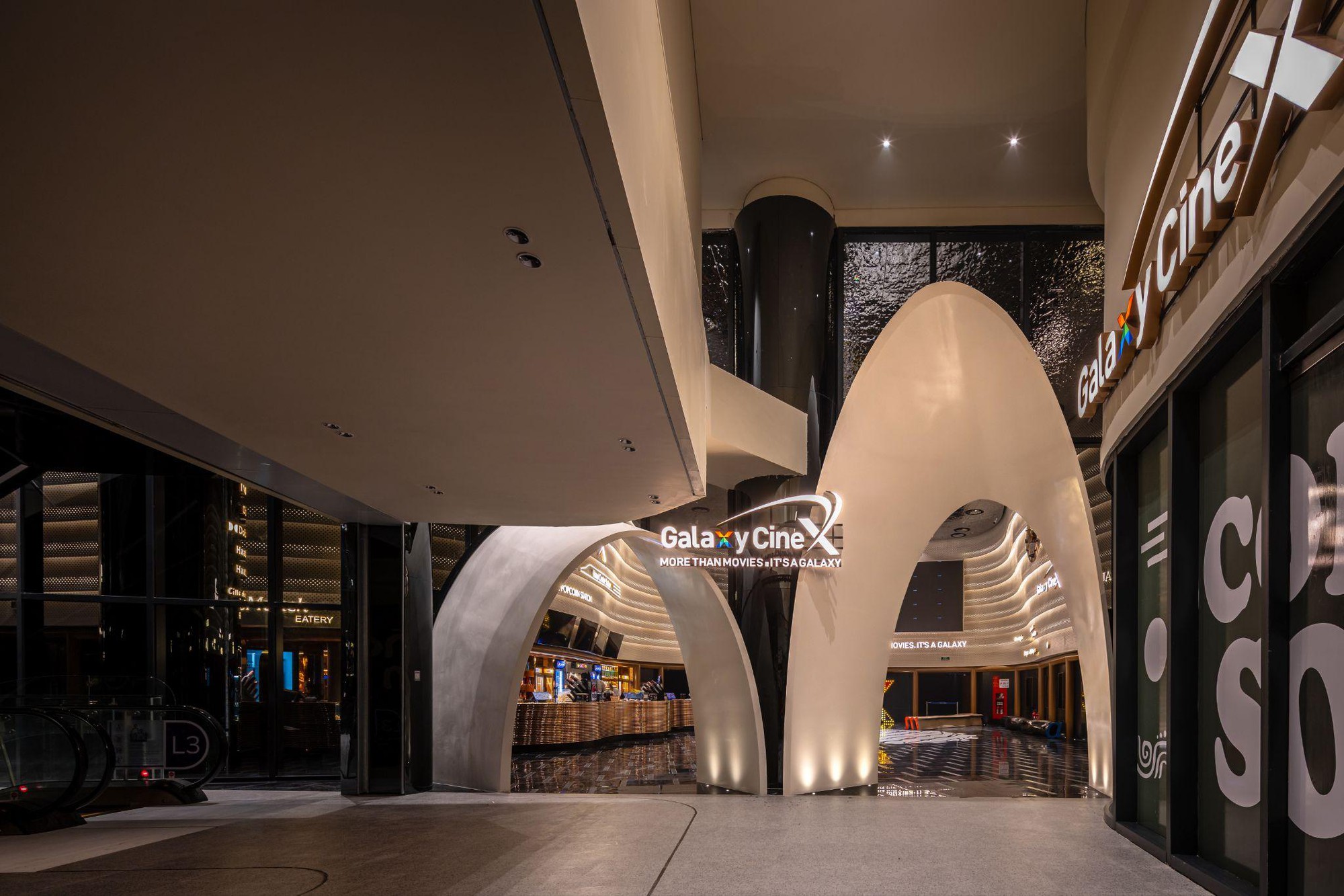 Galaxy CineX – Hanoi Centre: Điểm đến lifestyle đang “làm mưa làm gió” trong cộng đồng giới trẻ sành ăn chơi- Ảnh 1. Galaxy CineX – Hanoi Centre: Điểm đến lifestyle đang “làm mưa làm gió” trong cộng đồng giới trẻ sành ăn chơi- Ảnh 1.