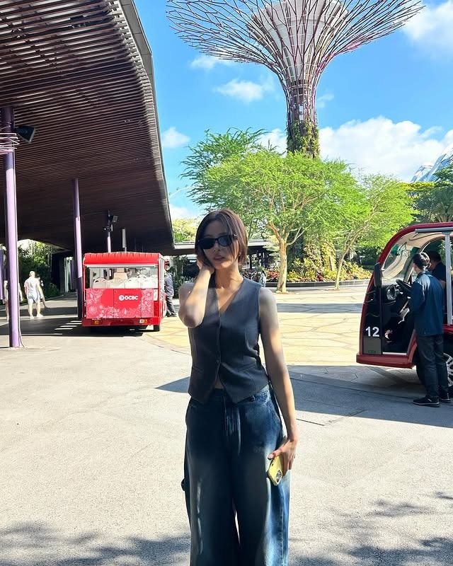 Mỹ nhân hoàn hảo từ mặt mũi đến body, ngay cả style cũng không thể tìm được lời chê: Cả showbiz gọi tên 1 người- Ảnh 11. Mỹ nhân hoàn hảo từ mặt mũi đến body, ngay cả style cũng không thể tìm được lời chê: Cả showbiz gọi tên 1 người- Ảnh 11.