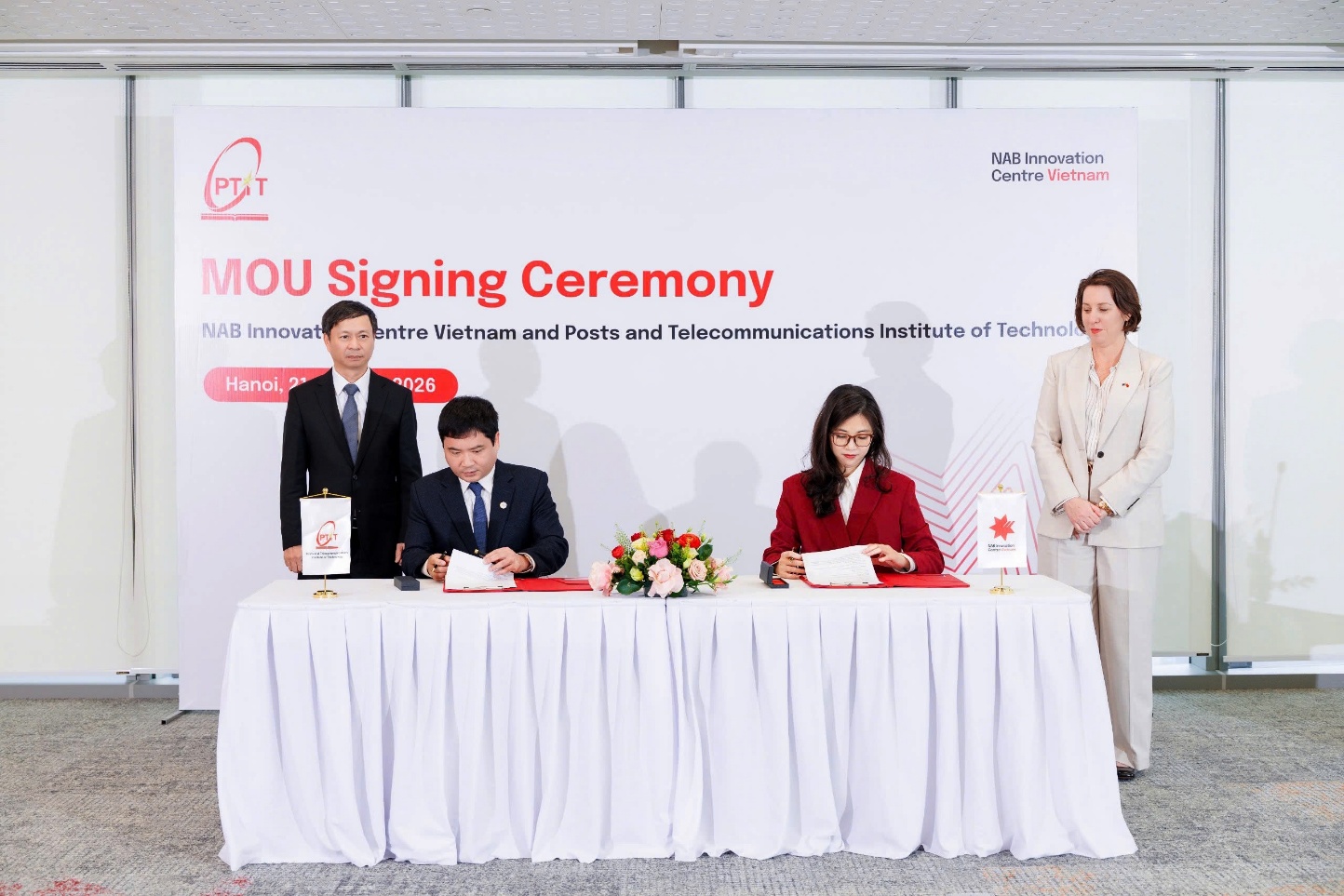 NAB Innovation Centre Vietnam v&agrave; Học viện C&ocirc;ng nghệ Bưu ch&iacute;nh Viễn th&ocirc;ng th&uacute;c đẩy hợp t&aacute;c ph&aacute;t triển nguồn nh&acirc;n lực c&ocirc;ng nghệ tại Việt Nam- Ảnh 1.