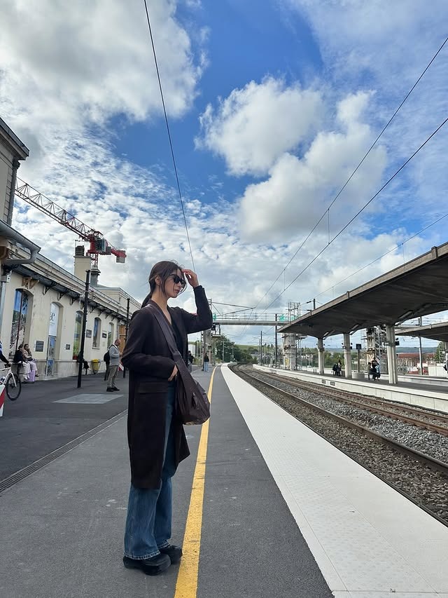 Mỹ nhân hoàn hảo từ mặt mũi đến body, ngay cả style cũng không thể tìm được lời chê: Cả showbiz gọi tên 1 người- Ảnh 10. Mỹ nhân hoàn hảo từ mặt mũi đến body, ngay cả style cũng không thể tìm được lời chê: Cả showbiz gọi tên 1 người- Ảnh 10.