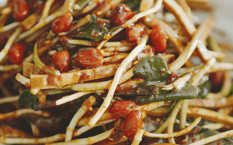 M&oacute;n ăn "ngang ngược" được l&agrave;m từ "thứ rau của quỷ" khiến kẻ kh&oacute;c người cười- Ảnh 13.