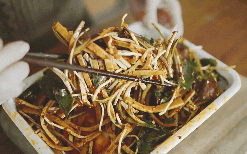 M&oacute;n ăn "ngang ngược" được l&agrave;m từ "thứ rau của quỷ" khiến kẻ kh&oacute;c người cười- Ảnh 12.