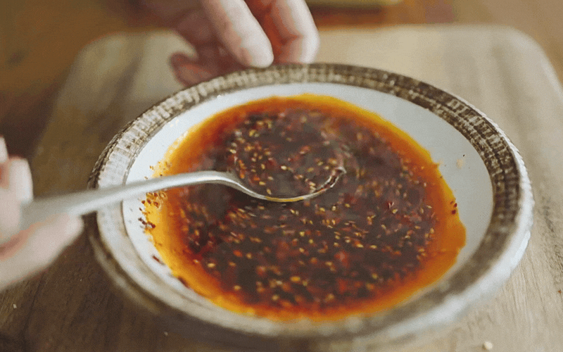 M&oacute;n ăn "ngang ngược" được l&agrave;m từ "thứ rau của quỷ" khiến kẻ kh&oacute;c người cười- Ảnh 9.