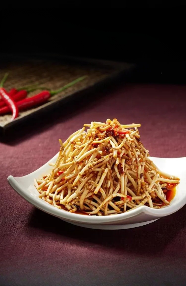 M&oacute;n ăn "ngang ngược" được l&agrave;m từ "thứ rau của quỷ" khiến kẻ kh&oacute;c người cười- Ảnh 3.