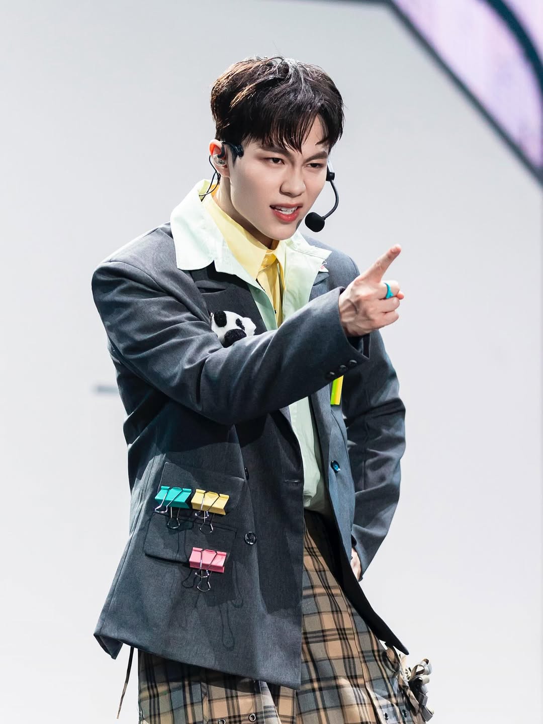 UPRIZE - Nhóm nhạc tân binh Vbiz muốn vươn tầm quốc tế nhưng tạo hình có đang quá lỗi thời?- Ảnh 16. UPRIZE - Nhóm nhạc tân binh Vbiz muốn vươn tầm quốc tế nhưng tạo hình có đang quá lỗi thời?- Ảnh 16.