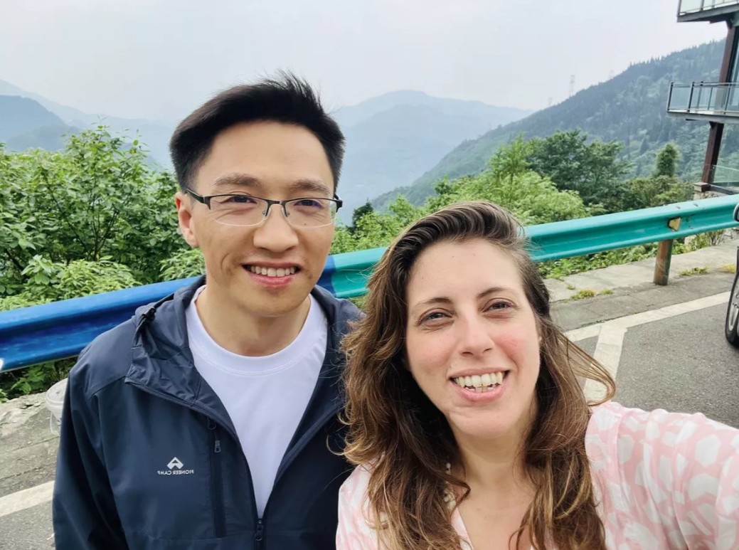 Hai lần cận tử sau trận động đất, người phụ nữ tiết lộ: Một giọng nói bí ẩn đã kéo tôi lại- Ảnh 3. Hai lần cận tử sau trận động đất, người phụ nữ tiết lộ: Một giọng nói bí ẩn đã kéo tôi lại- Ảnh 3.