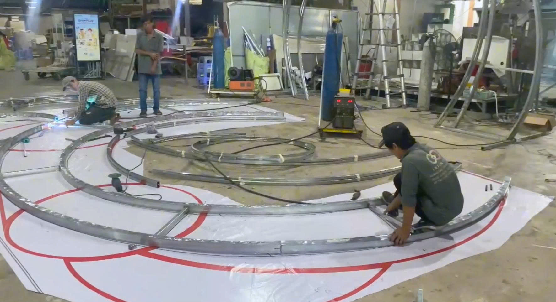 Lộ diện những linh vật ngựa đầu ti&ecirc;n của đường hoa Nguyễn Huệ Tết B&iacute;nh Ngọ 2026- Ảnh 8.