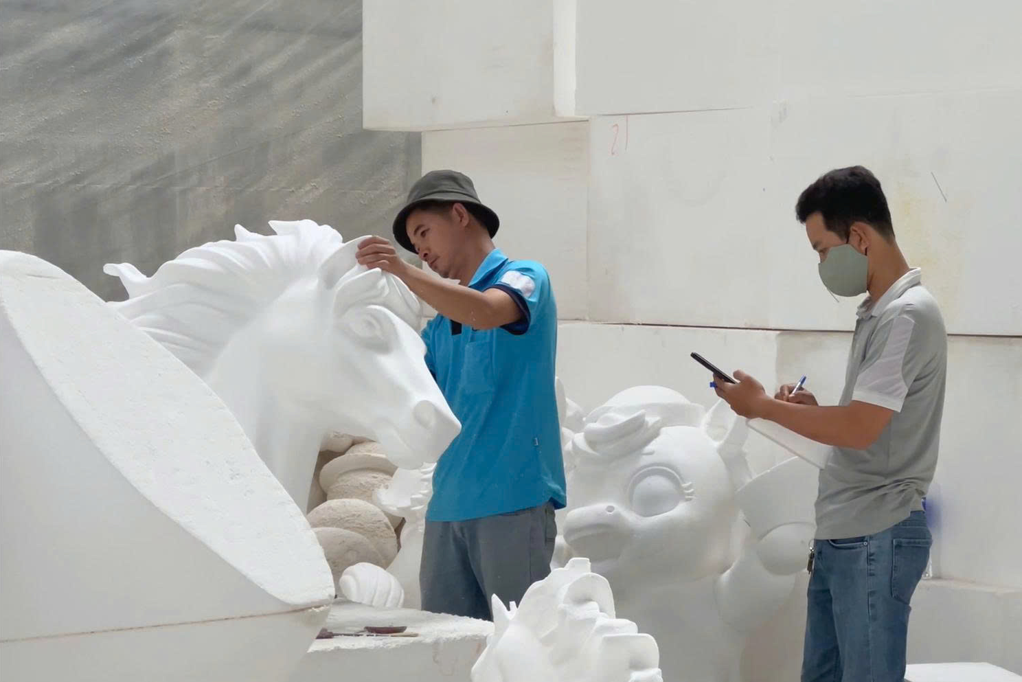 Lộ diện những linh vật ngựa đầu ti&ecirc;n của đường hoa Nguyễn Huệ Tết B&iacute;nh Ngọ 2026- Ảnh 4.