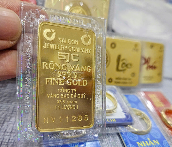 Sáng 23-1, giá vàng vượt 173 triệu đồng/lượng, giá bạc lên hơn 102 triệu đồng/kg- Ảnh 1. Sáng 23-1, giá vàng vượt 173 triệu đồng/lượng, giá bạc lên hơn 102 triệu đồng/kg- Ảnh 1.