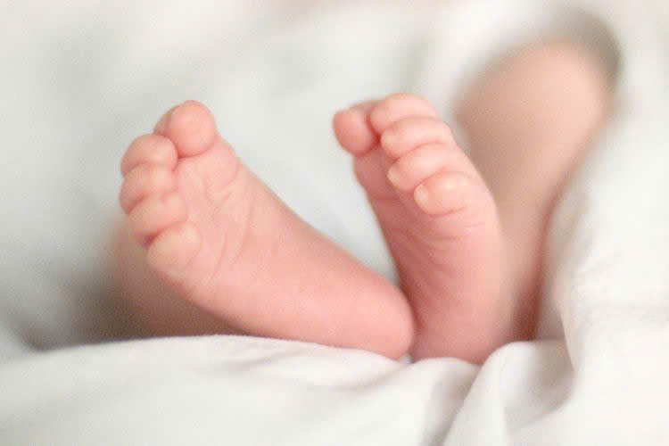 Cú sốc IVF: Cặp đôi bàng hoàng phát hiện con gái mình sinh ra không cùng huyết thống với cả 2 vợ chồng- Ảnh 1. Cú sốc IVF: Cặp đôi bàng hoàng phát hiện con gái mình sinh ra không cùng huyết thống với cả 2 vợ chồng- Ảnh 1.