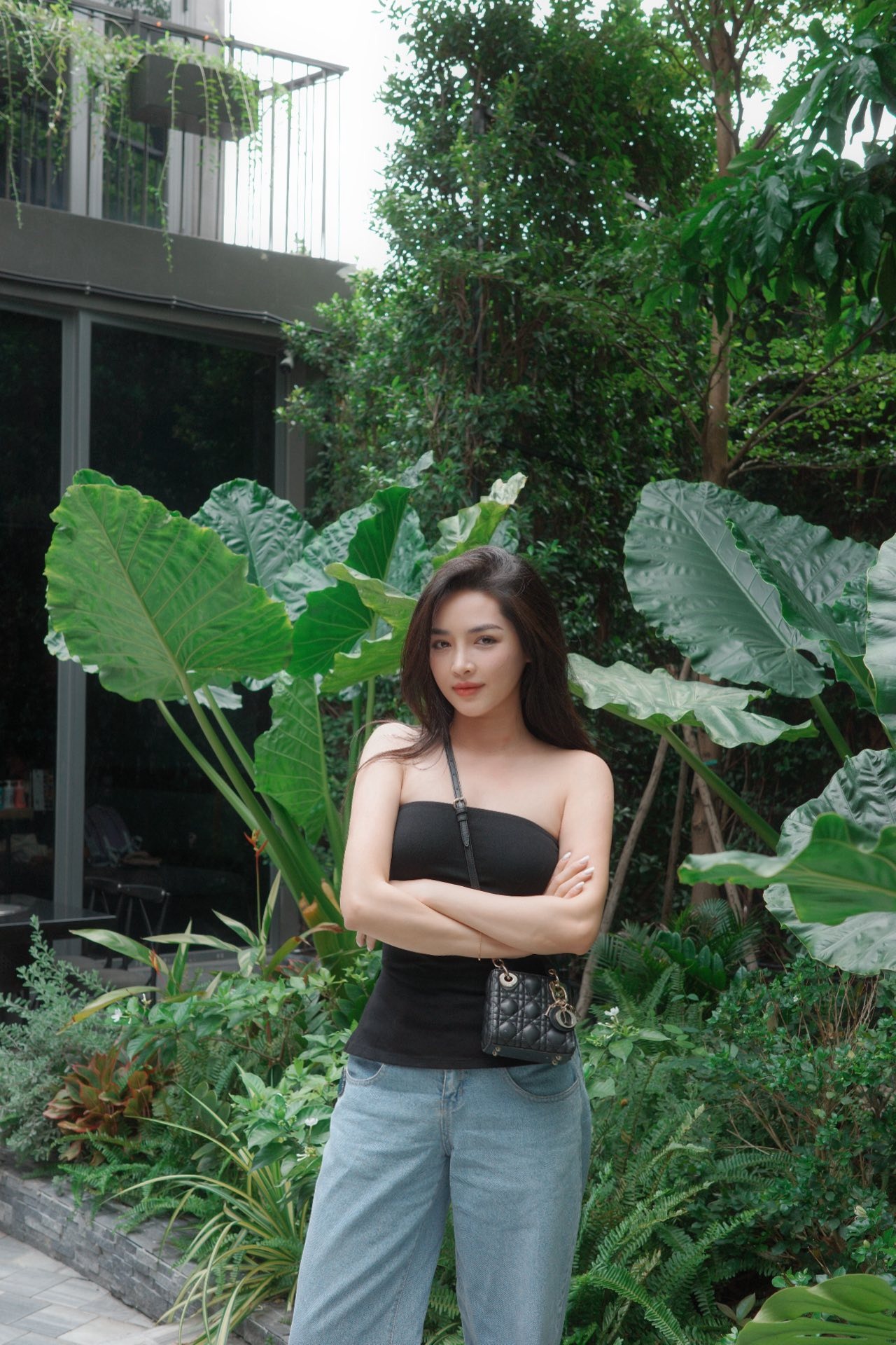 Cô gái “thay đầu” thành công nhất Việt Nam: Nhan sắc khiến hoa cũng phải ghen, style đẹp không có điểm chê- Ảnh 5. Cô gái “thay đầu” thành công nhất Việt Nam: Nhan sắc khiến hoa cũng phải ghen, style đẹp không có điểm chê- Ảnh 5.