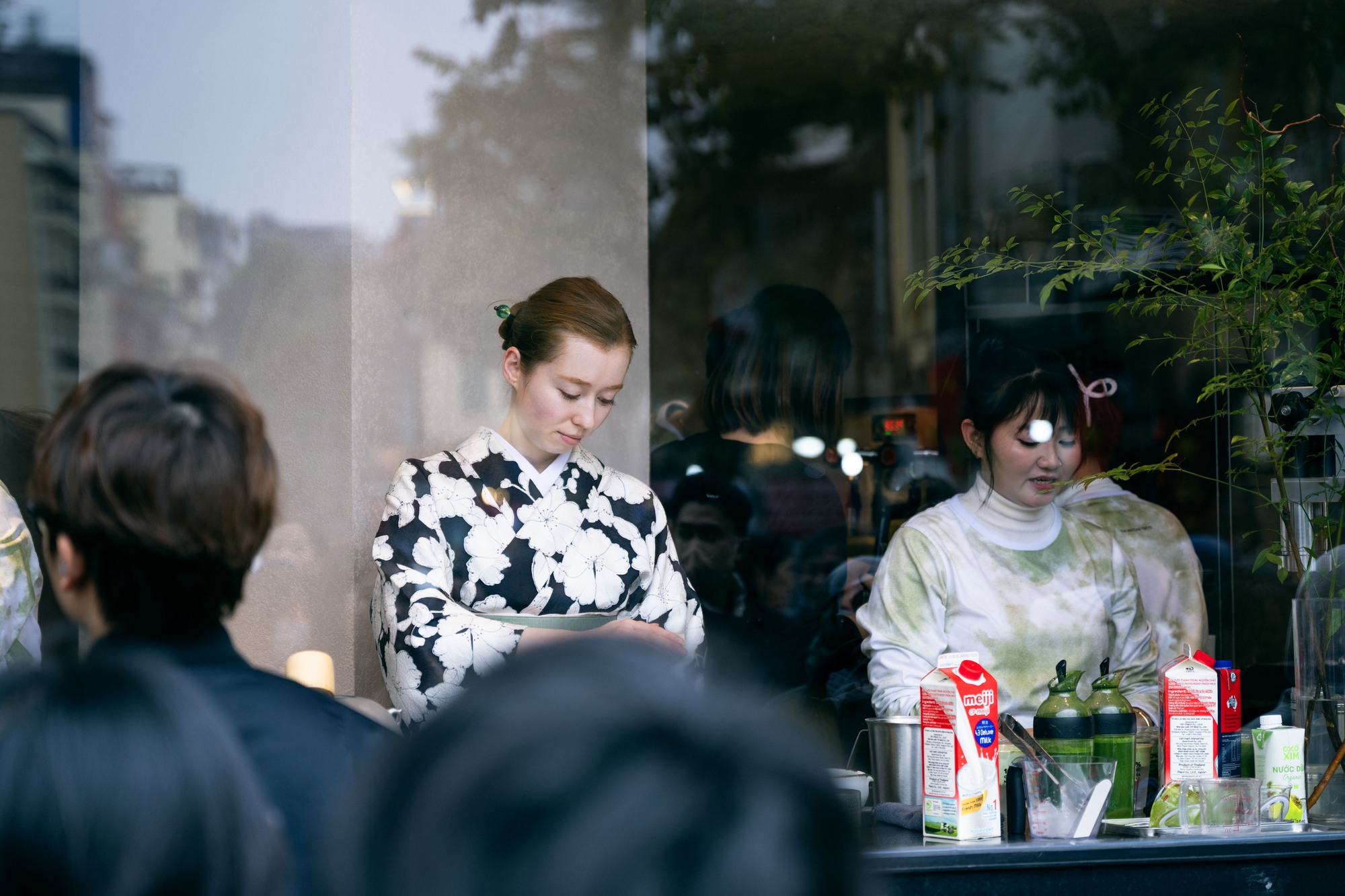 H&agrave; Nội: D&acirc;n t&igrave;nh chầu chực xếp h&agrave;ng mua ly matcha đắt nhất Nhật Bản bất chấp trời r&eacute;t- Ảnh 14.