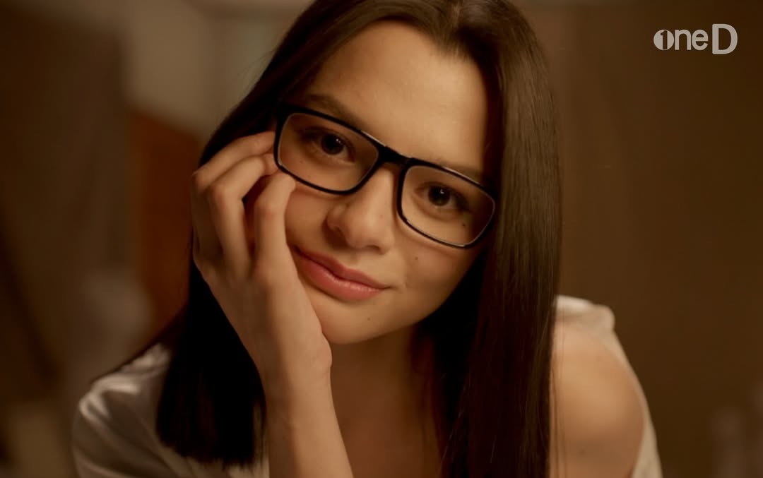 Nhan sắc "vạn người m&ecirc;" của mỹ nh&acirc;n 10x mang vẻ đẹp lai T&acirc;y đ&oacute;ng vai Nanno trong Girl From Nowhere- Ảnh 4.