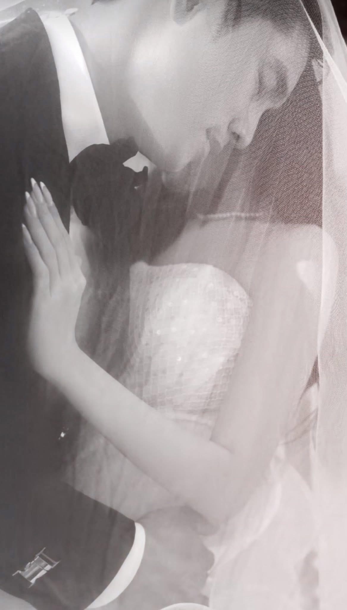 Cặp đ&ocirc;i Đảo thi&ecirc;n đường b&iacute; mật kết h&ocirc;n?- Ảnh 3.