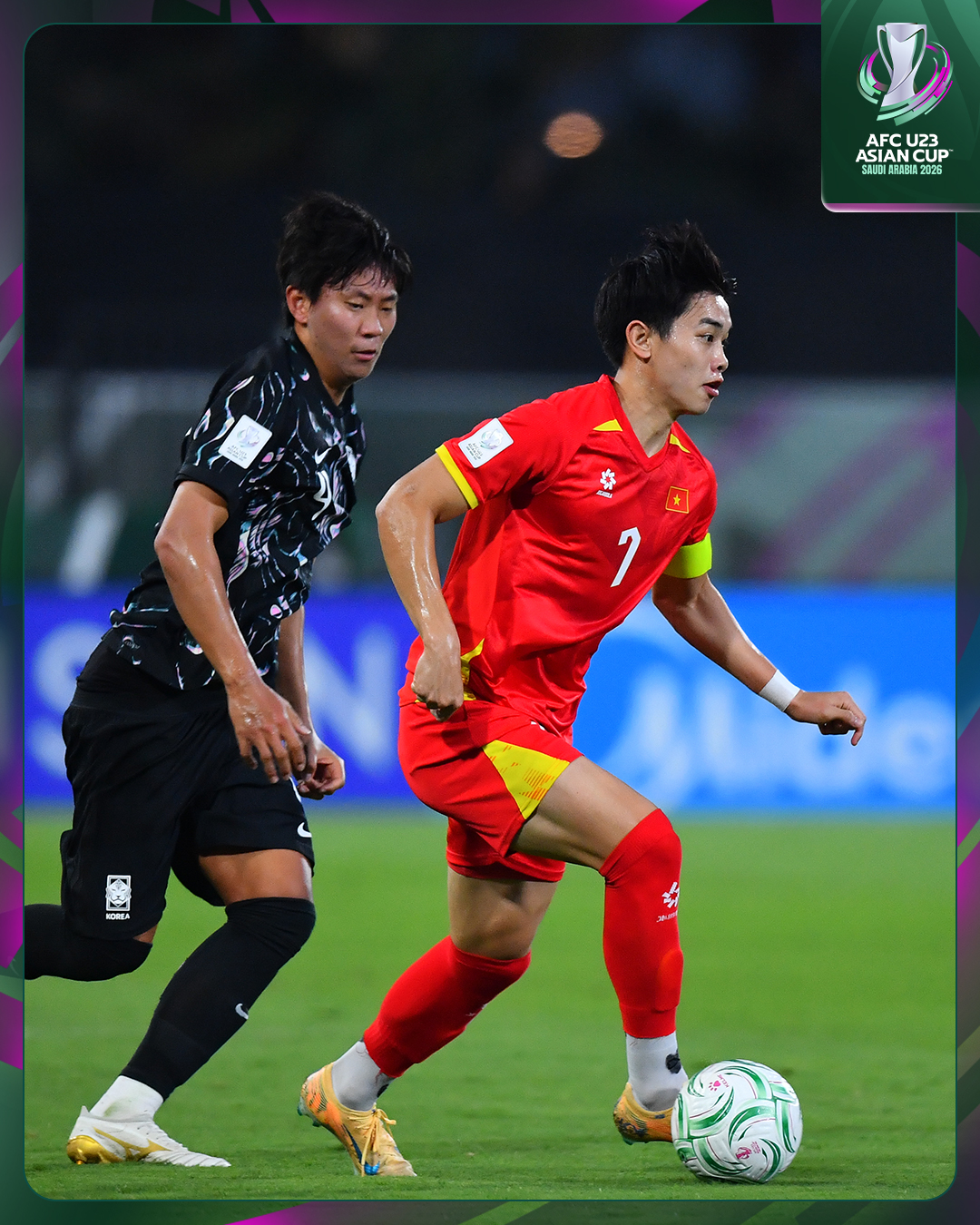 Ảnh n&eacute;t căng: U23 Việt Nam tự h&agrave;o nhận tấm huy chương d&agrave;nh cho sự ki&ecirc;n cường đến gi&acirc;y cuối c&ugrave;ng ở U23 ch&acirc;u &Aacute;- Ảnh 2.