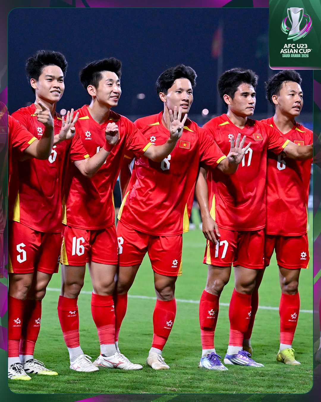 Ảnh n&eacute;t căng: U23 Việt Nam tự h&agrave;o nhận tấm huy chương d&agrave;nh cho sự ki&ecirc;n cường đến gi&acirc;y cuối c&ugrave;ng ở U23 ch&acirc;u &Aacute;- Ảnh 9.