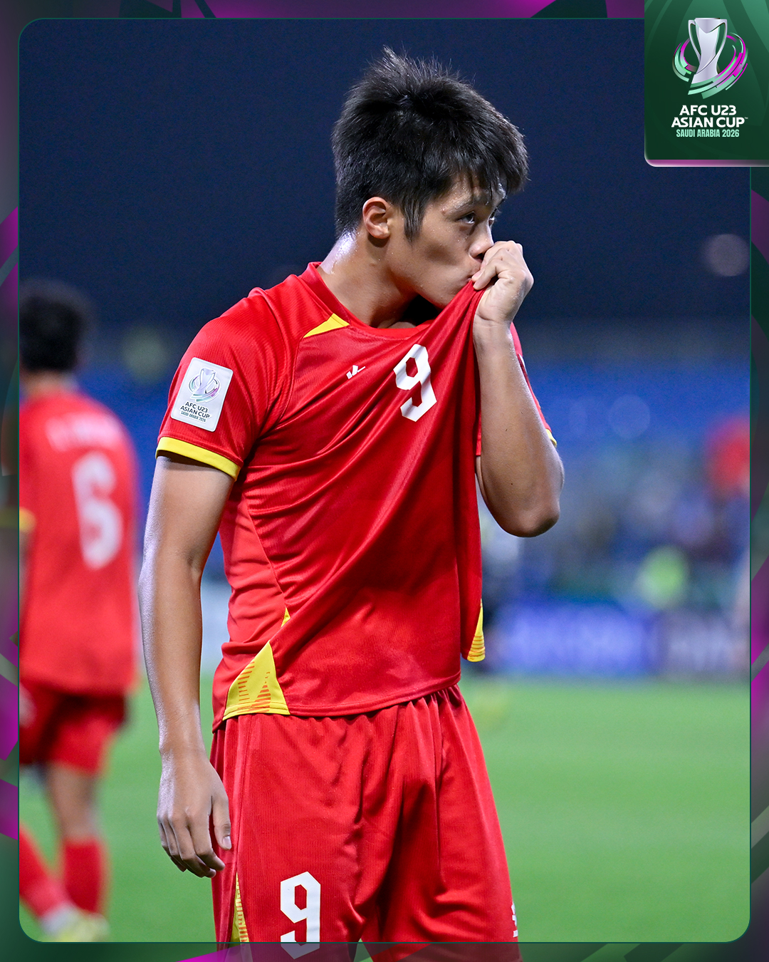 Ảnh n&eacute;t căng: U23 Việt Nam tự h&agrave;o nhận tấm huy chương d&agrave;nh cho sự ki&ecirc;n cường đến gi&acirc;y cuối c&ugrave;ng ở U23 ch&acirc;u &Aacute;- Ảnh 7.