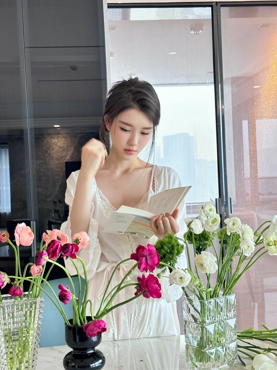 Lựa chọn đi ngược số đ&ocirc;ng của nữ gi&aacute;m đốc ng&acirc;n h&agrave;ng 40 tuổi kiếm 200 triệu/th&aacute;ng- Ảnh 1.