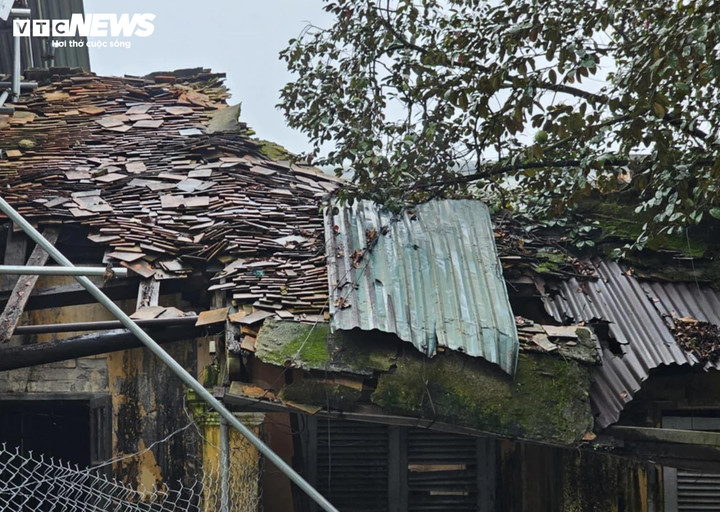 Ph&aacute;t lộ bức hoạ kỳ lạ l&uacute;c vệ sinh tường di t&iacute;ch Kh&acirc;m Thi&ecirc;n Gi&aacute;m triều Nguyễn- Ảnh 3.