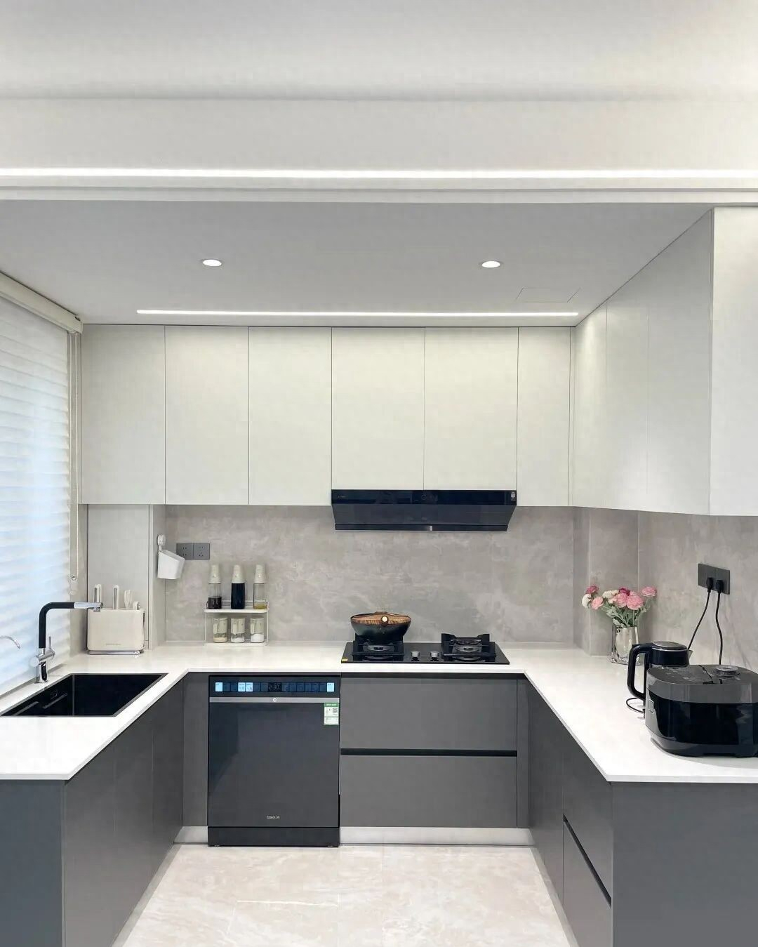 Cải tạo bếp m&agrave; d&iacute;nh đủ 4 lỗi n&agrave;y: Nh&agrave; mới chưa kịp ở đ&atilde; thấy mệt, tốn tiền lau dọn cả chục năm- Ảnh 2.