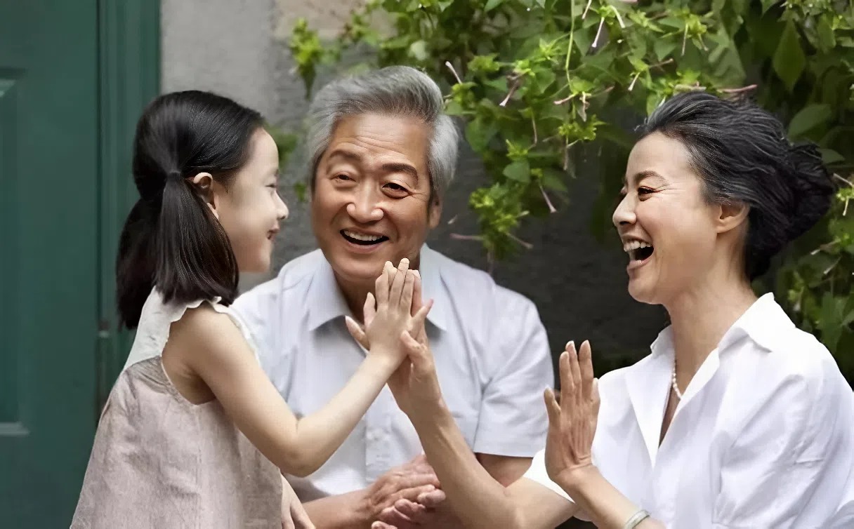 Một gia đ&igrave;nh về sau sướng hay khổ, kh&ocirc;ng phụ thuộc v&agrave;o đứa con giỏi giang nhất m&agrave; l&agrave; đứa con n&agrave;y!- Ảnh 1.