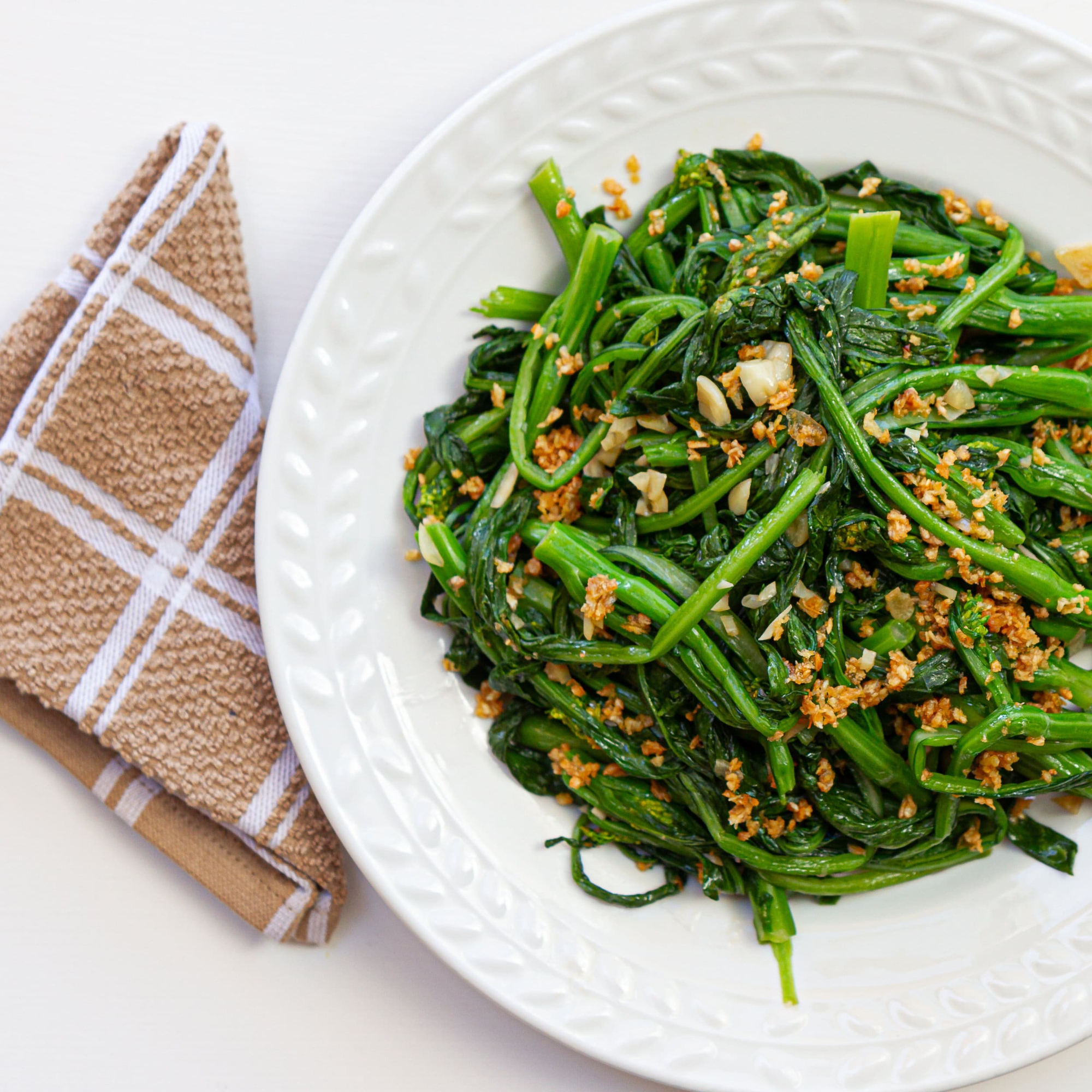 Trời c&agrave;ng lạnh cơ thể c&agrave;ng cần loại rau n&agrave;y: Gi&uacute;p tăng cường miễn dịch, củng cố xương khớp v&agrave; giữ đ&ocirc;i mắt lu&ocirc;n khỏe- Ảnh 3.