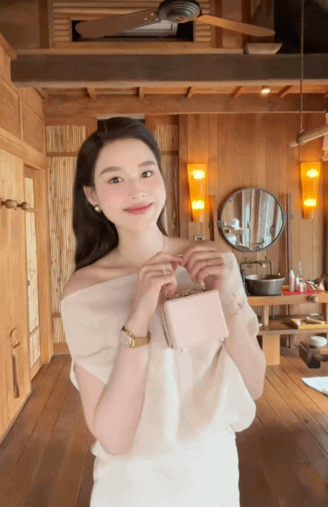 Đỗ H&agrave; thể hiện sự tinh tế của 