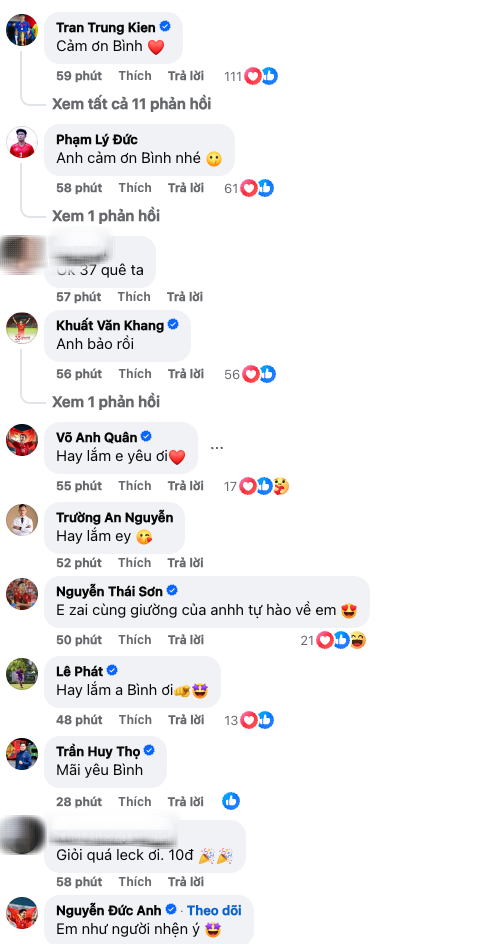 Thủ m&ocirc;n hotboy mới nổi Cao Văn B&igrave;nh chỉ đăng đ&uacute;ng một sticker, cả đội U23 Việt Nam v&agrave;o n&oacute;i 