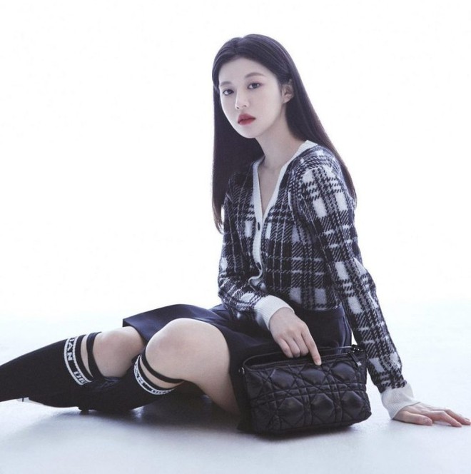 "Nữ thần dao kéo đẹp nhất xứ Hàn" dáng mảnh, săn chắc nhưng không gầy gò dù không ăn kiêng: Đây là bí quyết của cô ấy!- Ảnh 2.