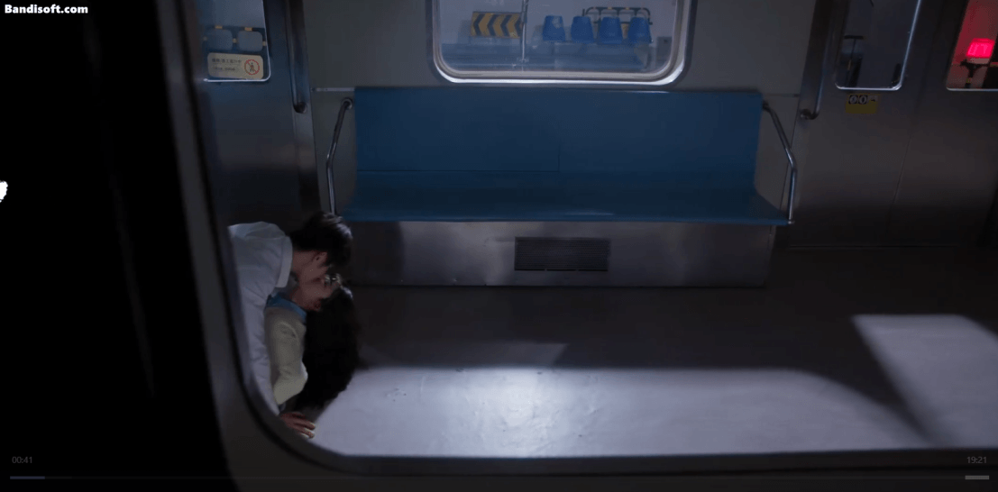 Phim Trung Quốc đi&ecirc;n nhất vũ trụ ng&ocirc;n t&igrave;nh đ&acirc;y rồi: Cặp ch&iacute;nh h&ocirc;n h&iacute;t ph&aacute;t ngượng, ai xem cũng phải che mặt- Ảnh 2.