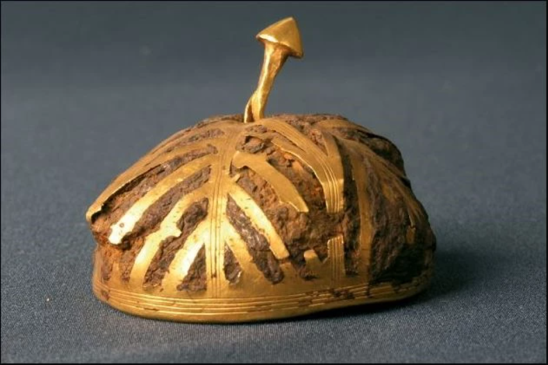 Khai quật kho b&aacute;u 3.000 năm tuổi, chuy&ecirc;n gia bối rối ph&aacute;t hiện ra c&oacute; tới 2 thứ đến từ ngo&agrave;i Tr&aacute;i đất- Ảnh 2.