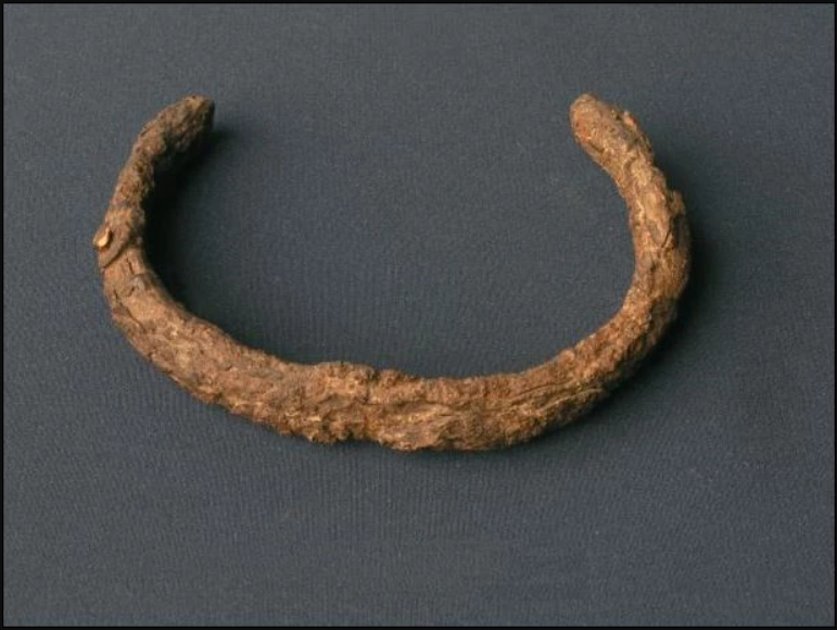 Khai quật kho b&aacute;u 3.000 năm tuổi, chuy&ecirc;n gia bối rối ph&aacute;t hiện ra c&oacute; tới 2 thứ đến từ ngo&agrave;i Tr&aacute;i đất- Ảnh 3.