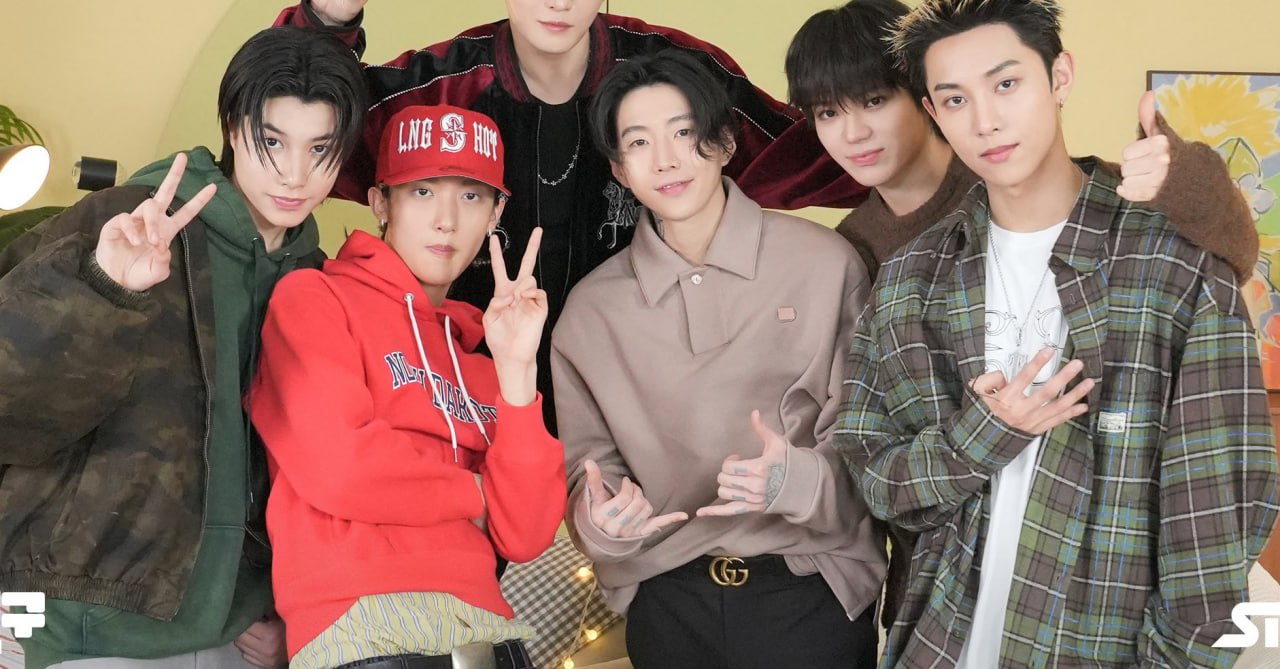 T&acirc;n binh hot nhất hiện nay: C&oacute; MV quay ở Việt Nam, để n&eacute; &ldquo;flop&rdquo; m&agrave; bị tung ảnh khiến H&agrave;n Quốc nổi đi&ecirc;n- Ảnh 2.