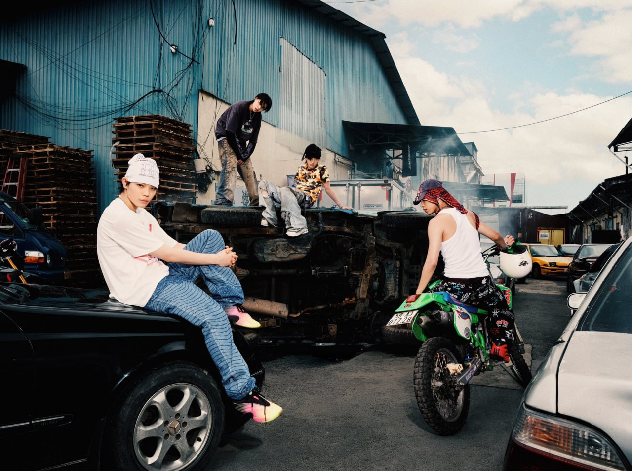 T&acirc;n binh hot nhất hiện nay: C&oacute; MV quay ở Việt Nam, để n&eacute; &ldquo;flop&rdquo; m&agrave; bị tung ảnh khiến H&agrave;n Quốc nổi đi&ecirc;n- Ảnh 12.