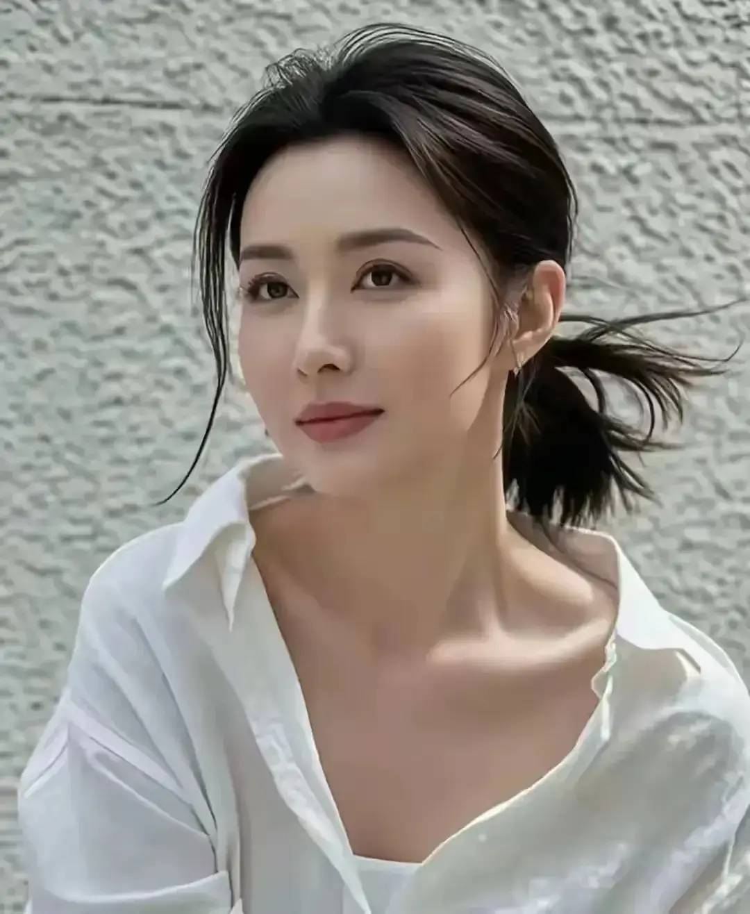 Phụ nữ đến bao nhi&ecirc;u tuổi th&igrave; 