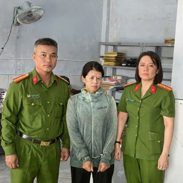 Băt tạm giam chủ hụi L&ecirc; Tuyết Nhung- Ảnh 1.