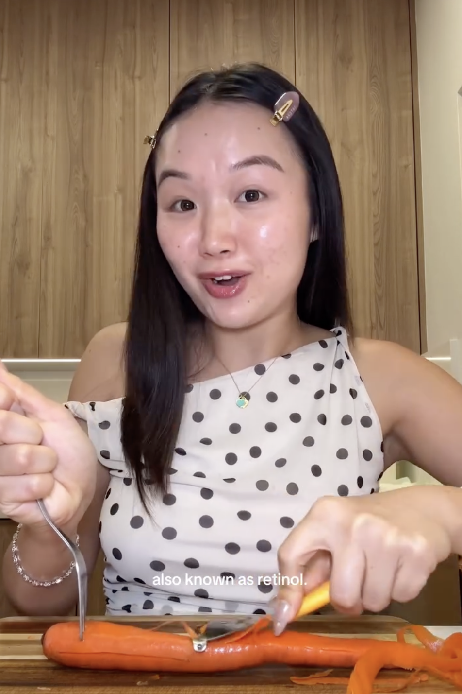 Bát salad 5’ tạo retinol dồi dào, mặt giảm hẳn mụn mà da vẫn lành- Ảnh 2. Bát salad 5’ tạo retinol dồi dào, mặt giảm hẳn mụn mà da vẫn lành- Ảnh 2.