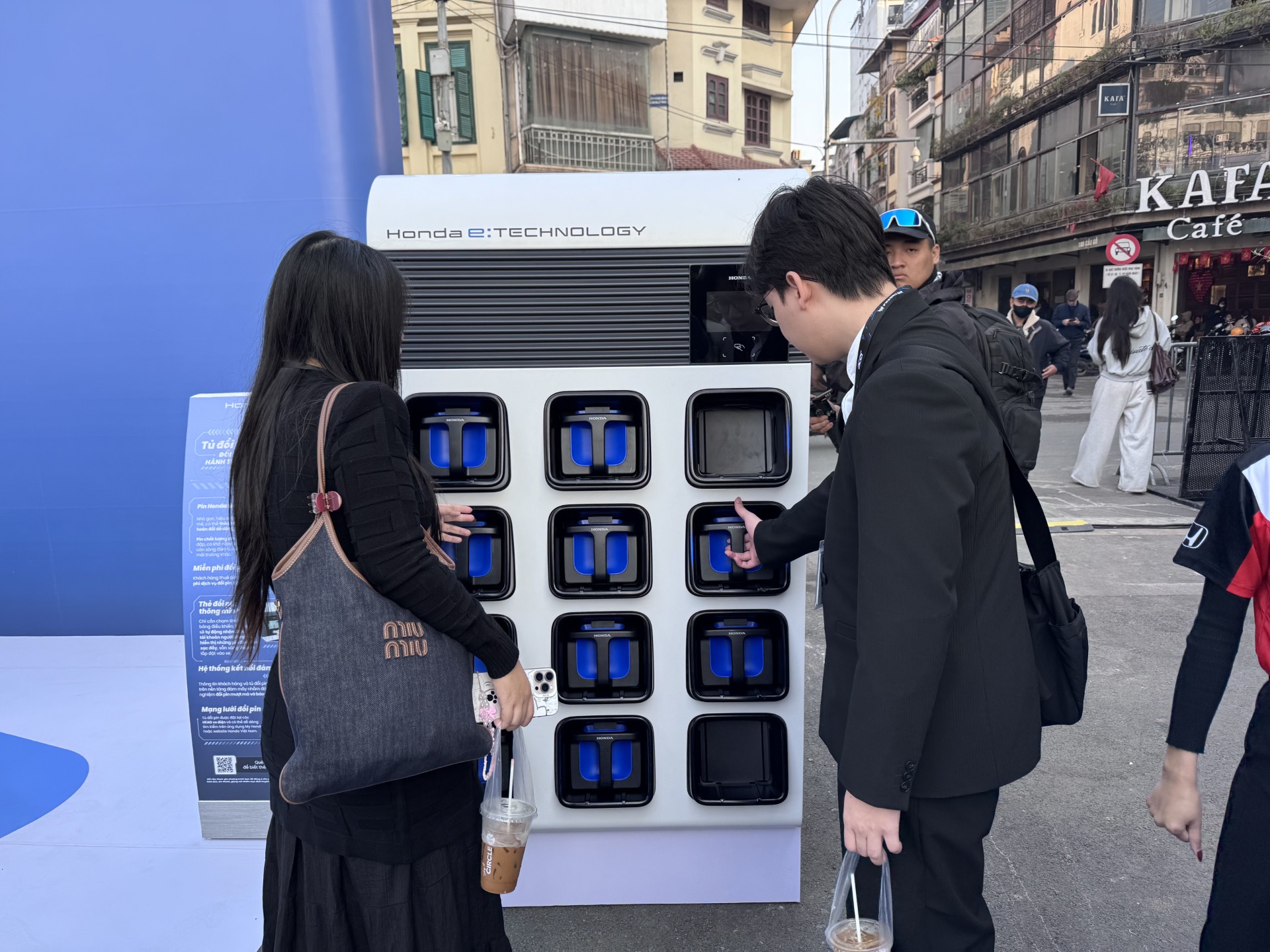 Các "ông lớn" đua nhau làm xe máy điện- Ảnh 1. Các "ông lớn" đua nhau làm xe máy điện- Ảnh 1.