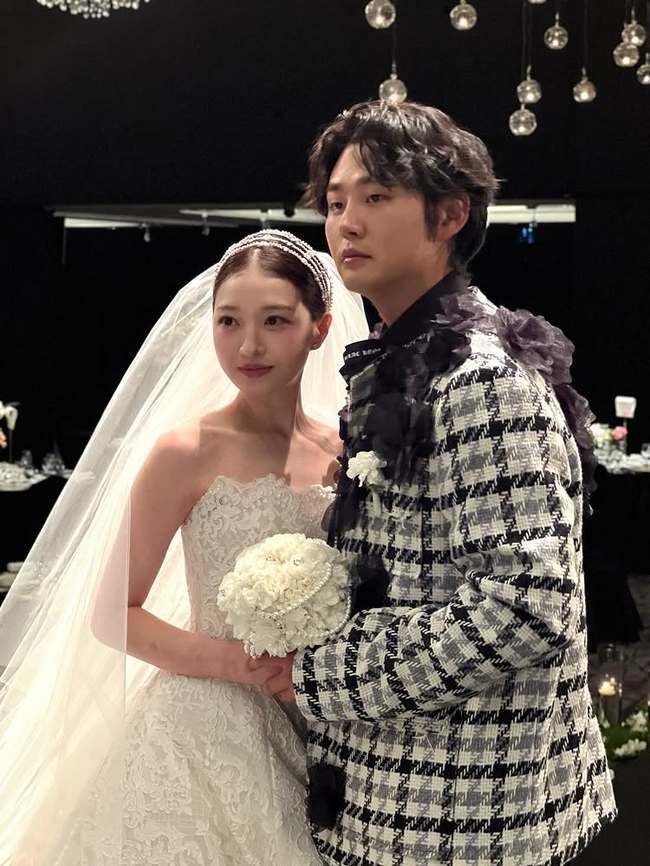 Rộ tin Jiyeon vội ly hôn sau 1 tháng cưới vì chồng ngoại tình, biết sự thật mới ngã ngửa- Ảnh 1. Rộ tin Jiyeon vội ly hôn sau 1 tháng cưới vì chồng ngoại tình, biết sự thật mới ngã ngửa- Ảnh 1.