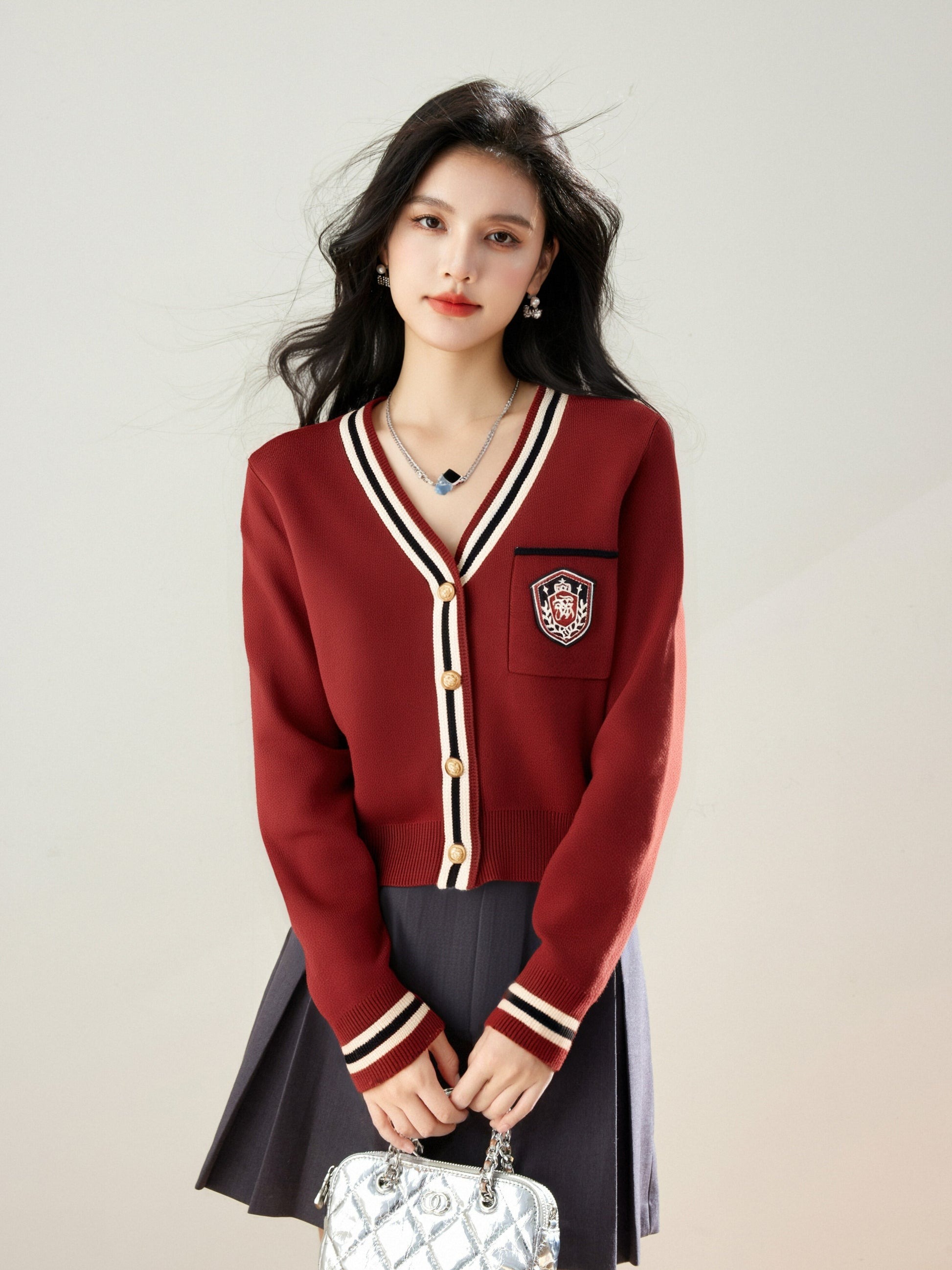 Tết kh&ocirc;ng diện đồ đỏ như thiếu nửa phong vị: L&ecirc;n ngay 5 