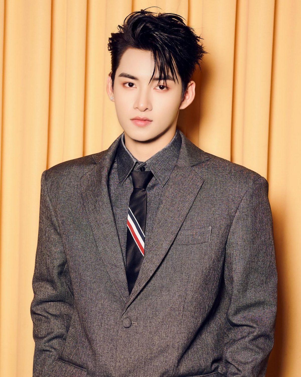 Ca sĩ Việt được đề cử đẹp nhất thế giới: Một bước th&agrave;nh sao nhờ show thực tế nhưng kỹ năng vẫn g&acirc;y tranh c&atilde;i- Ảnh 4.