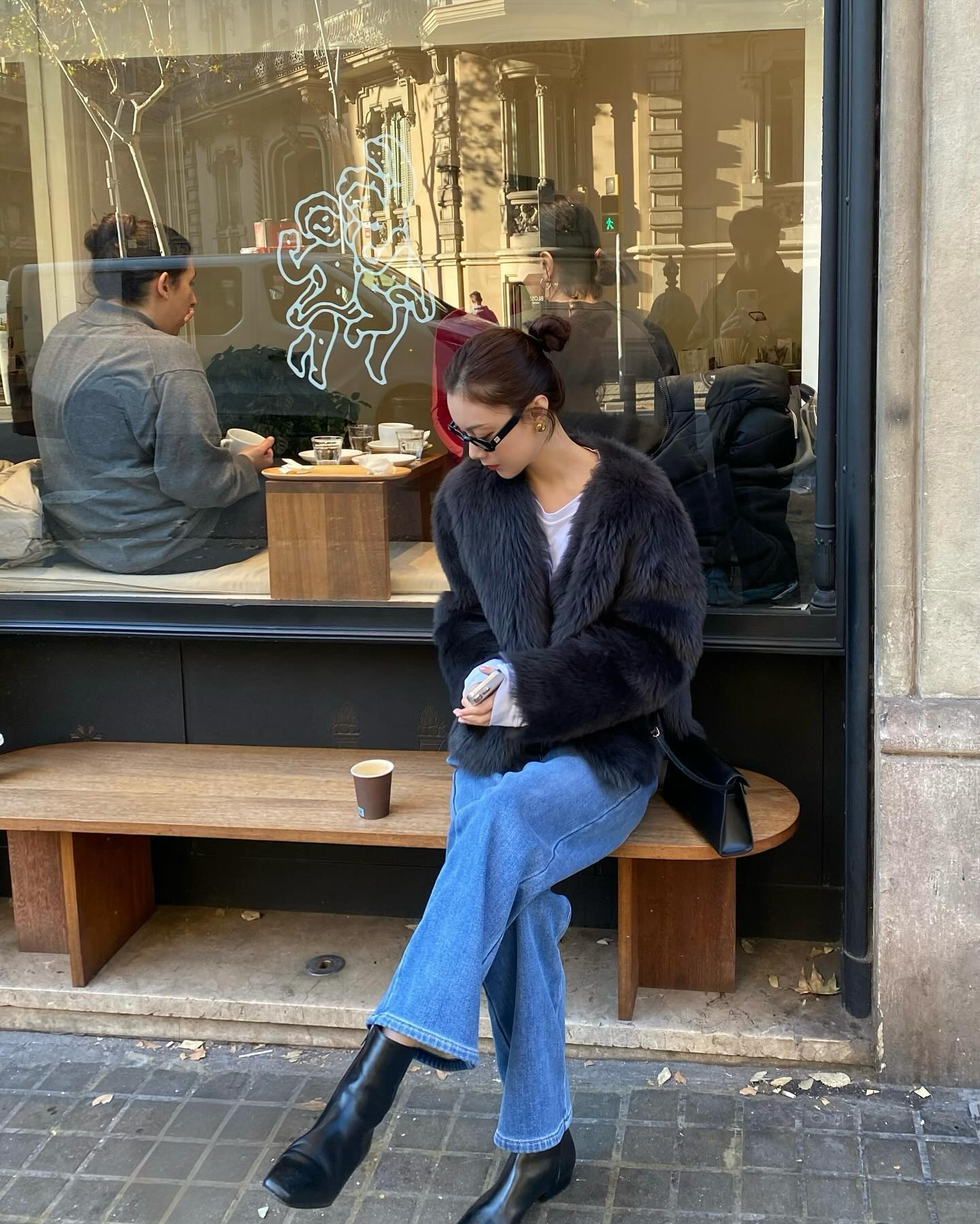 5 item nên sắm nếu chị em muốn đi đâu cũng nổi bật Tết này- Ảnh 2. 5 item nên sắm nếu chị em muốn đi đâu cũng nổi bật Tết này- Ảnh 2.