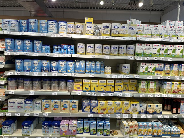 N&oacute;ng: Sữa bột Aptamil bị thu hồi ở Anh do ph&aacute;t hiện độc tố- Ảnh 1.