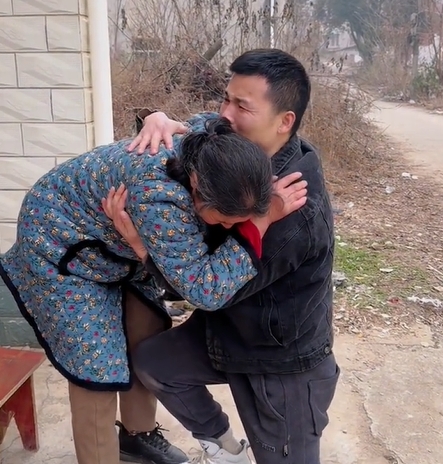 Lương 112 triệu gửi tiết kiệm, 7 năm sau đi r&uacute;t 10 tỷ th&igrave; nh&acirc;n vi&ecirc;n ng&acirc;n h&agrave;ng n&oacute;i: "1 đồng cũng kh&ocirc;ng c&oacute;"- Ảnh 3.