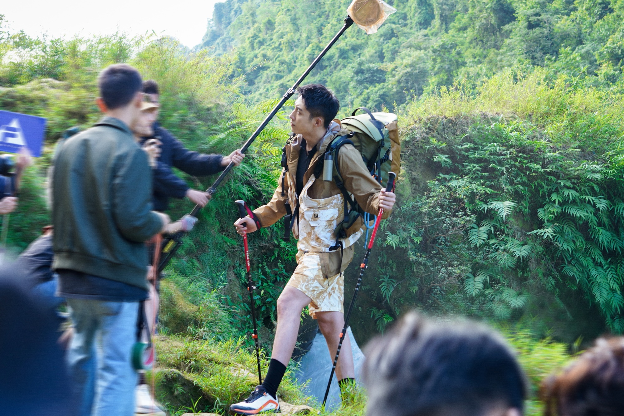 Hoàng Cảnh Du lọt danh sách bay vào vũ trụ năm 2028- Ảnh 2. Hoàng Cảnh Du lọt danh sách bay vào vũ trụ năm 2028- Ảnh 2.